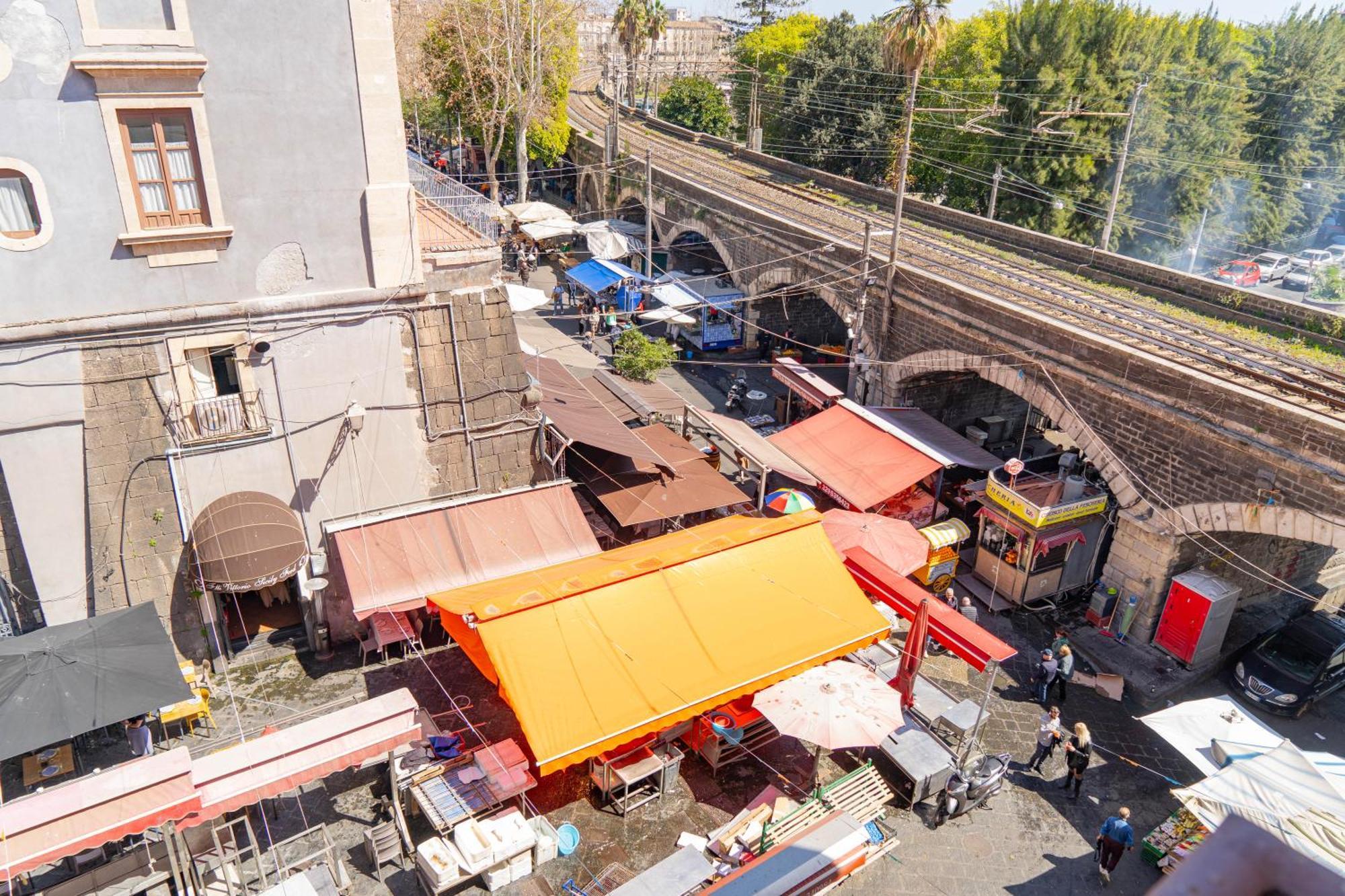 Sicily In Home Centro Catania Pescheria Exterior foto